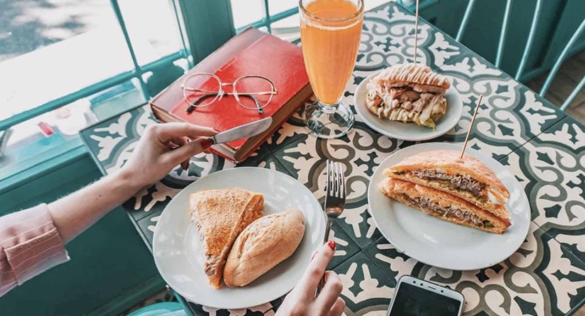 cafetería para desayunar y merendar santander gallofa