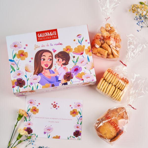 caja galletas dia de la madre roll de fresas con nata