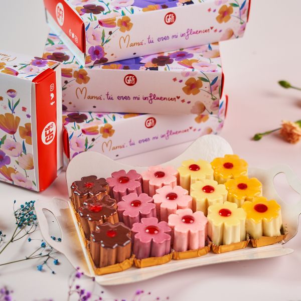 pasteles flor gallofa dia de la madre roll de fresas con nata